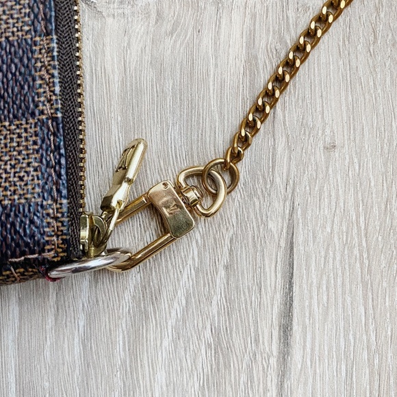 Louis Vuitton • AUTHENTIC Mini Pochette Damier - Picture 8 of 13